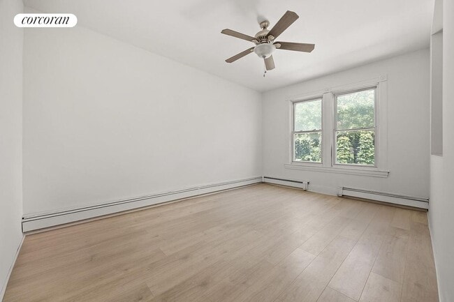 Photo - 31 Seeley St