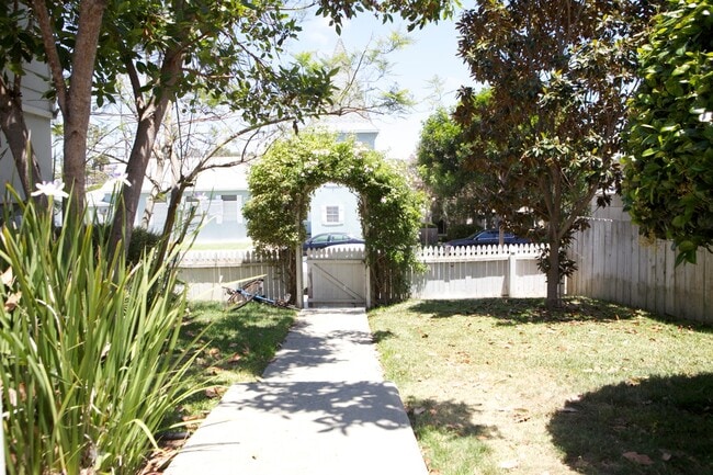 Photo - 836 3rd St House