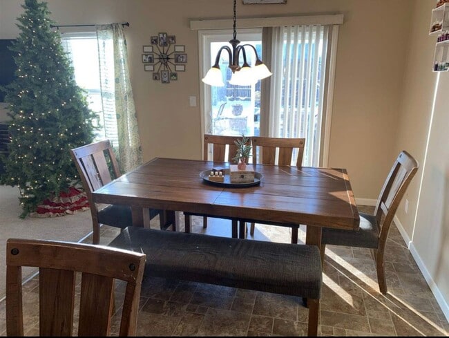 Photo - Hawthorne Lakes...4 Bed 2 Bath