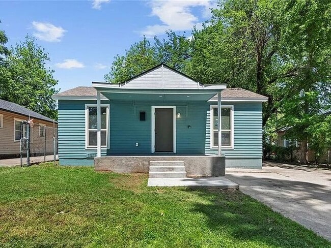 Building Photo - Charming, Beautifully Remodeled Home in The Upland Addition