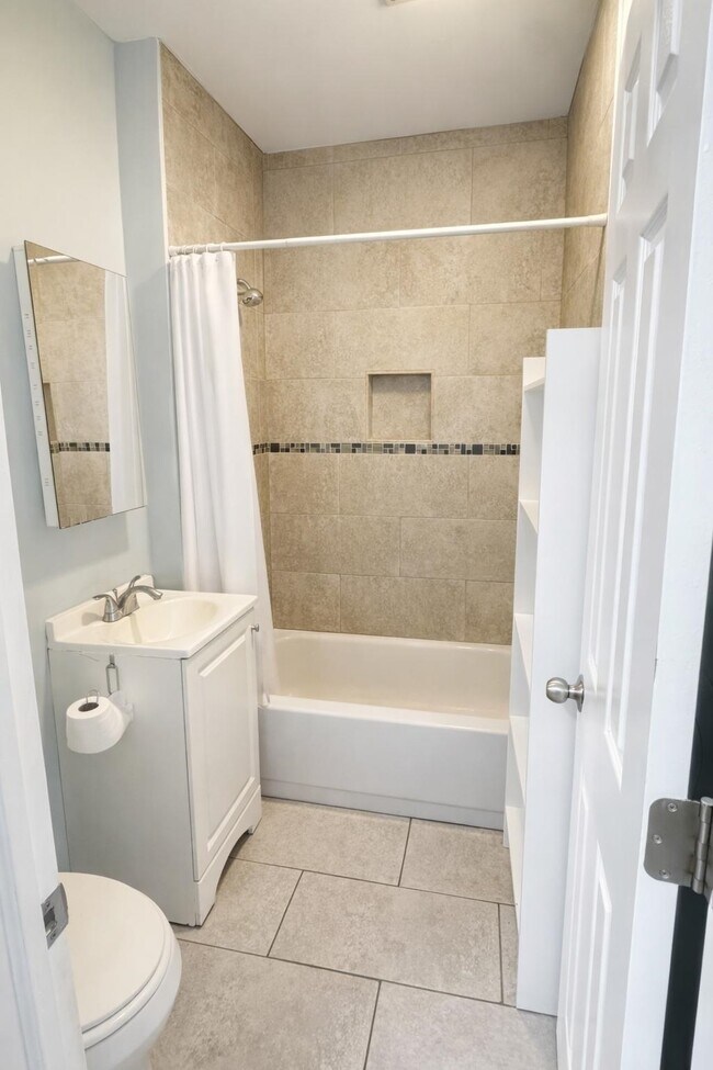 Photo - 100 Rosa Parks Blvd Unit 3