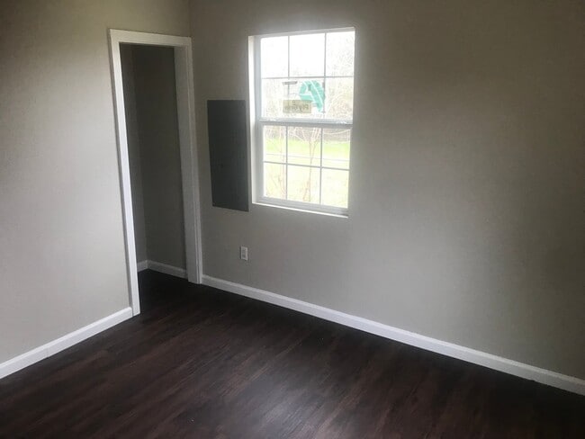 1707 Dakar St