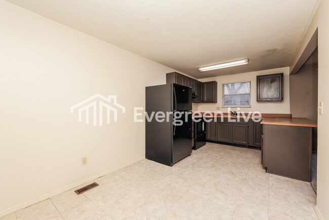 Photo - 4727 Stonehedge St