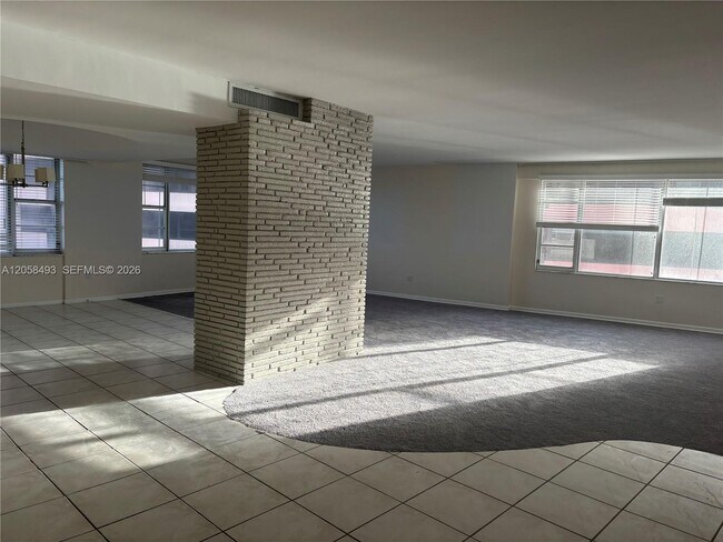 Photo - 5255 Collins Ave Unit 6J