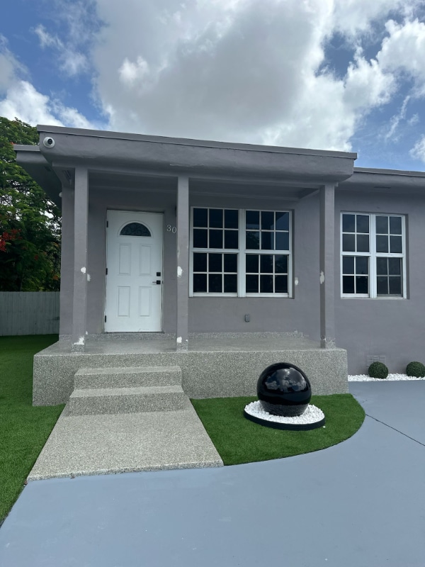 Building Photo - 3095 W Flagler St Rental