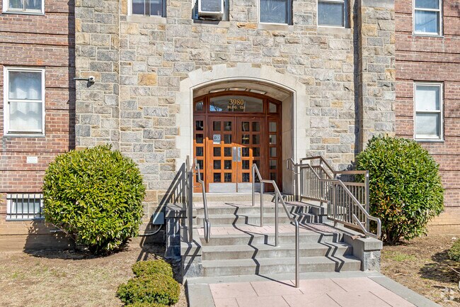 Entrance - 3980 Orloff Ave