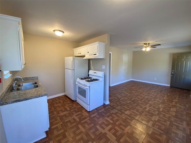 Photo - 3024 Elgin St Unit 8