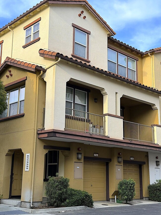 Photo - 756 Grandview Terrace