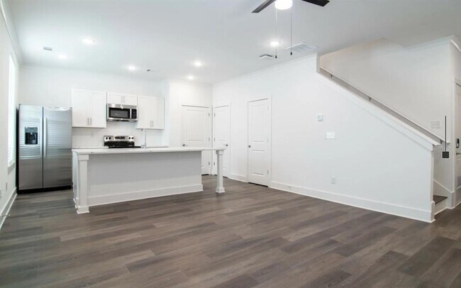 5055 Southwood Rd