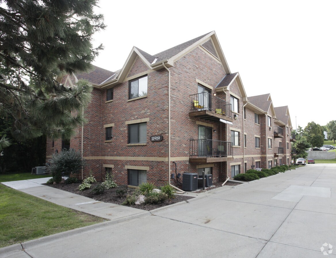 Primary Photo - Cryer Place Apartments