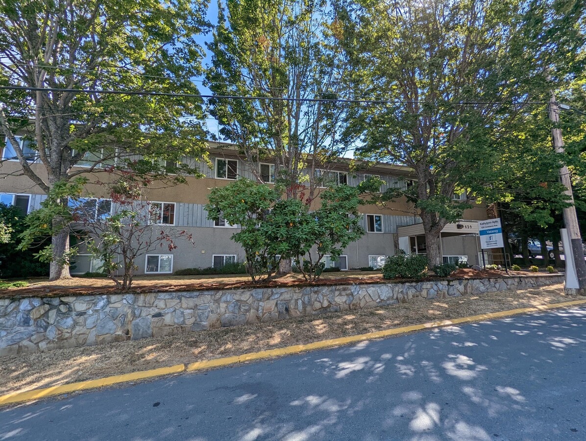 Photo - 639 Constance Ave