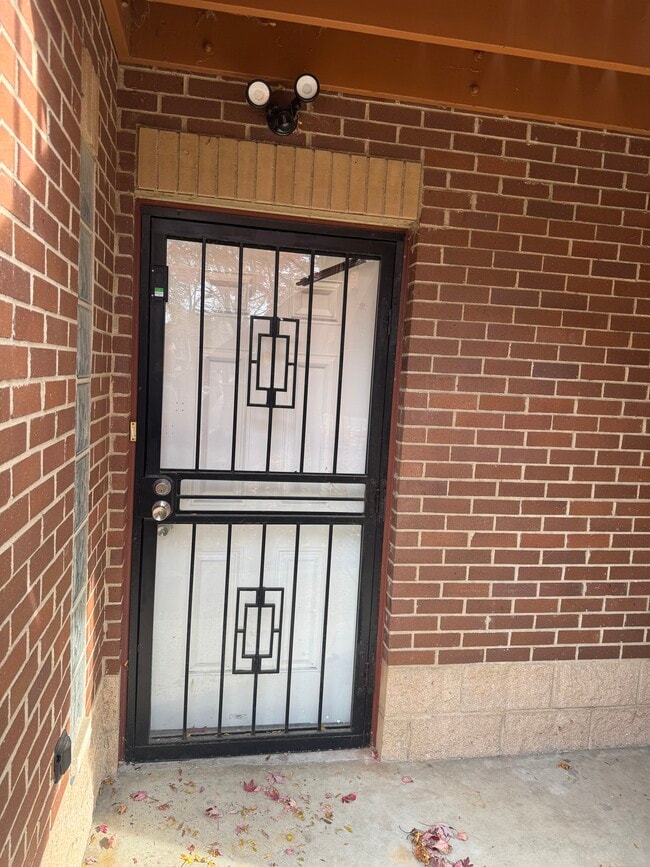 Photo - 7653 S Green St