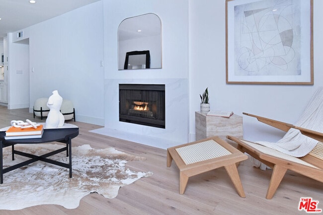 Photo - 11640 Woodbridge St Unidad 304