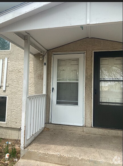 Building Photo - 2157 Preuss Rd Unit B Rental