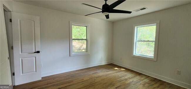 Photo - 273 Wadley St NW