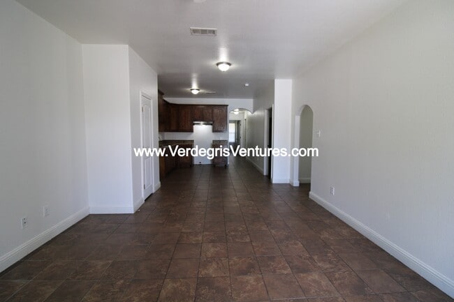 Photo - 8129 Tanner Ave