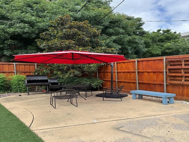 Photo - 4335 Cedar Springs Rd Unidad 116