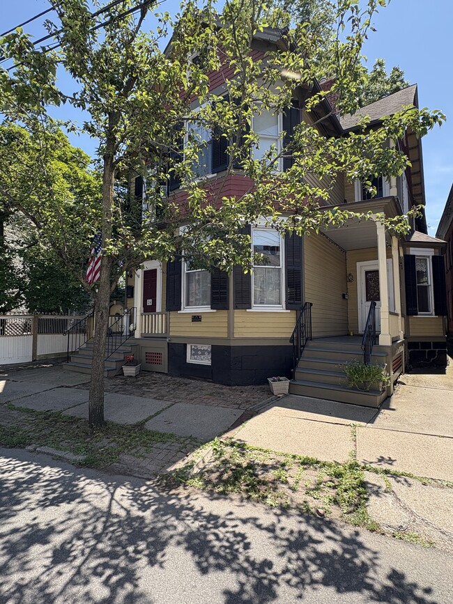 Private side porch entrance - 24 Front St Unit Apartment 1