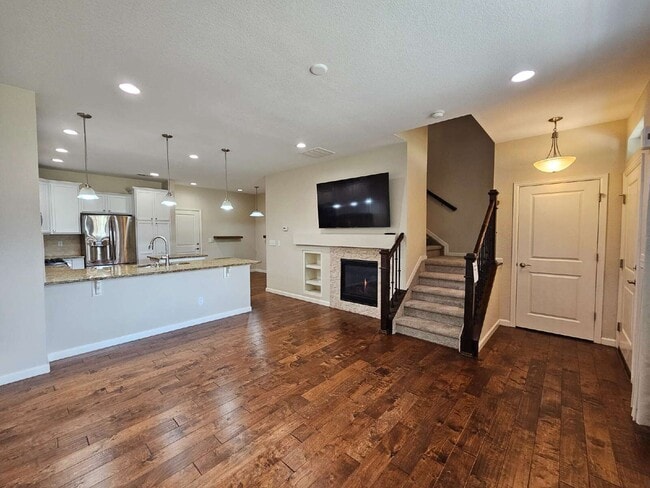 Building Photo - 9071 E Phillips Dr