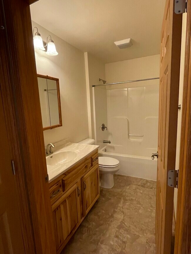 Photo - 827 Chippewa Crossing Blvd