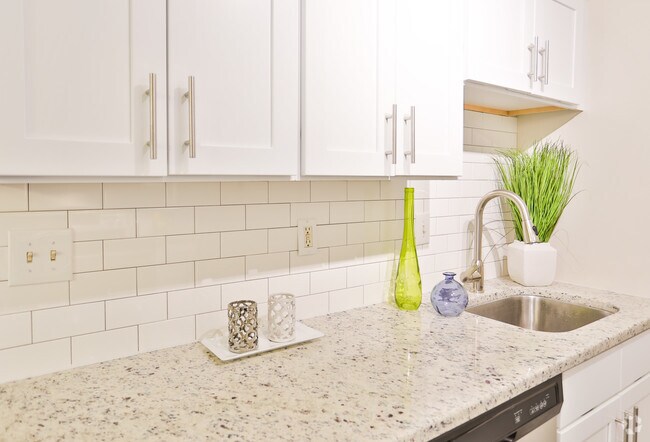 2BR,2BA - Renovated - Country Club