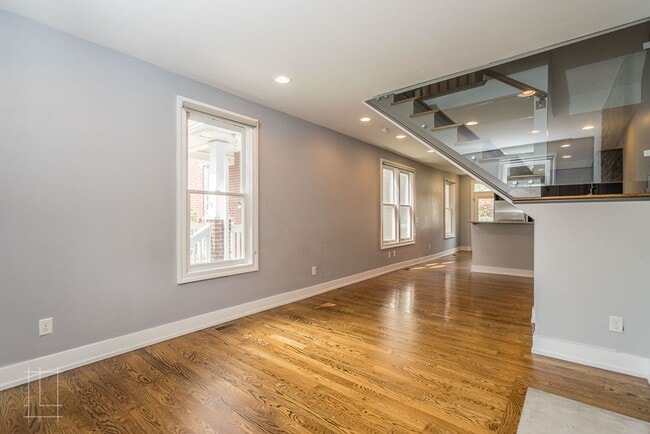 Photo - 160-162 E 3rd Ave Unit 160 E 3rd Ave