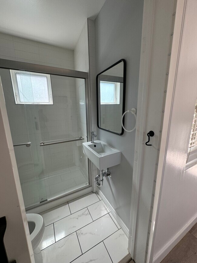 236 E Neece St Unit ADU