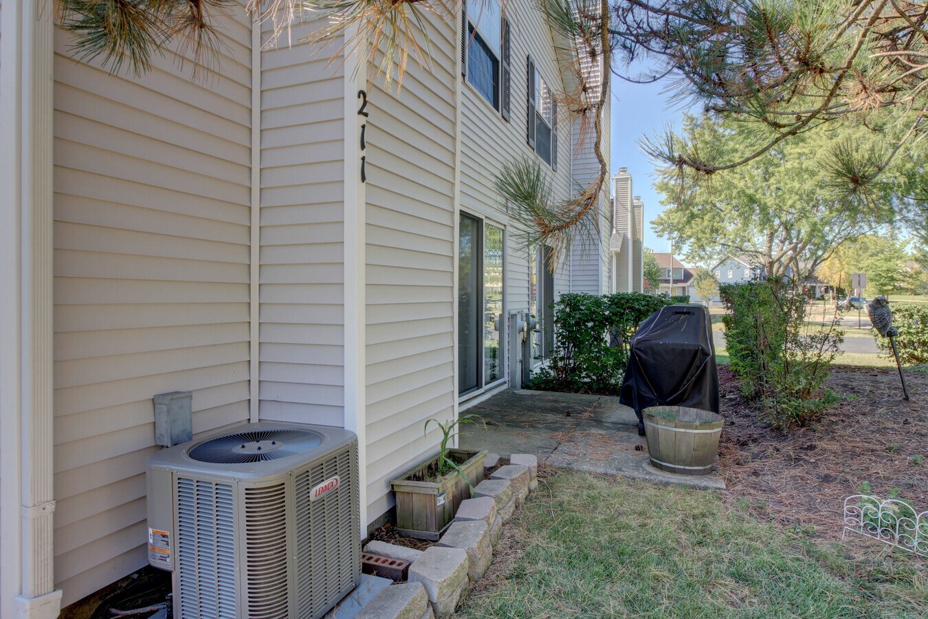 Photo - 211 Acorn Dr