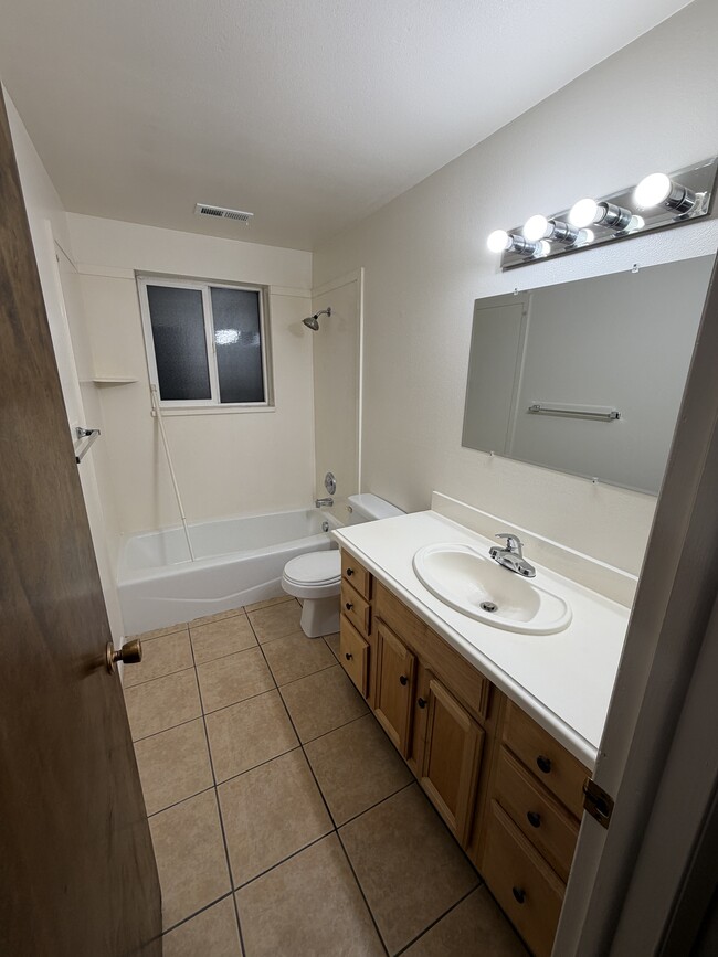 Photo - 143 E 1100 S Unidad 147 E 1100 S