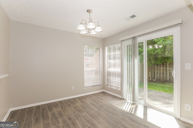 Photo - 3020 Linden Dr
