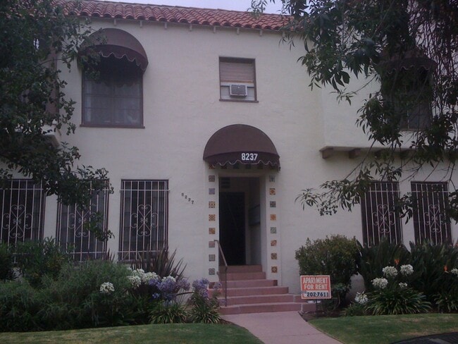 Building Photo - 8237 Blackburn Ave Unit #104 Rental