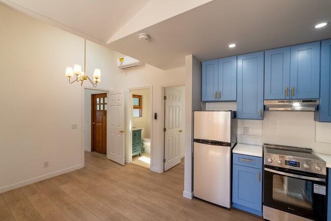 Building Photo - 355 N Colorado Pl Unit Beautiful 2 Bed 1.5 Bath