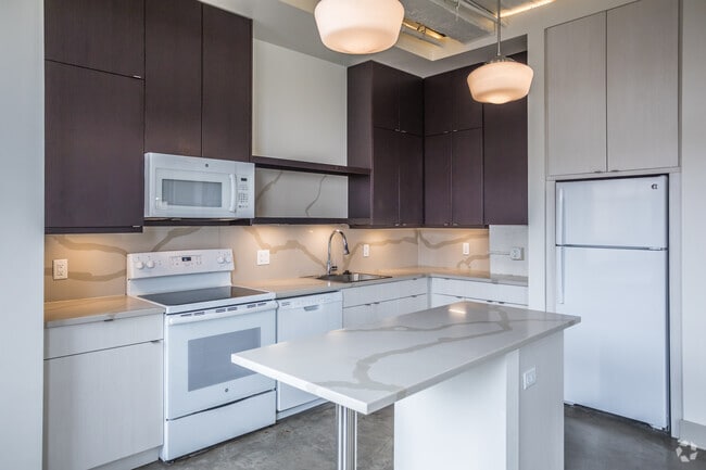 1 BR, 1 BA - The Whitman