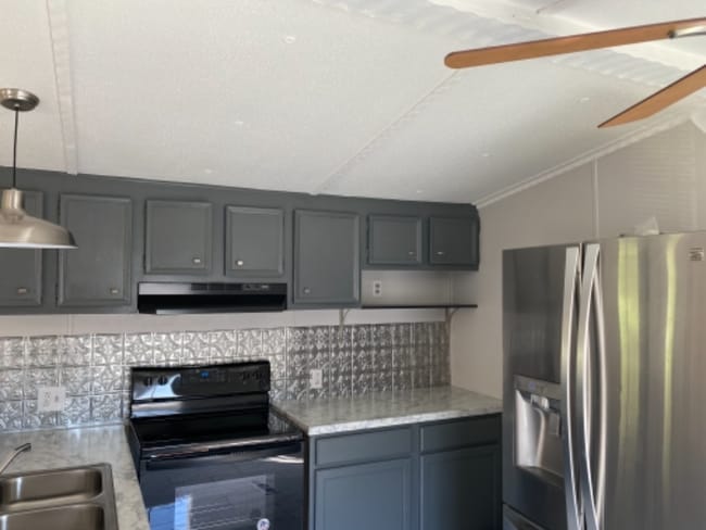 Photo - 833 Lovell Rd