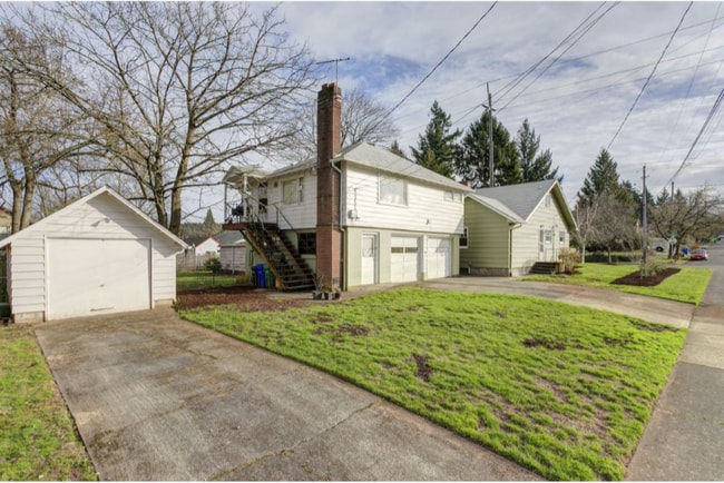 Building Photo - 7405 NE Prescott St Unit A