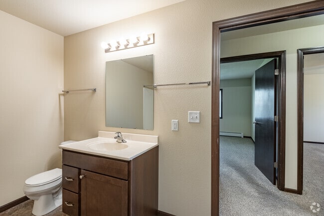 2BR, 2BA - 1,158SF
