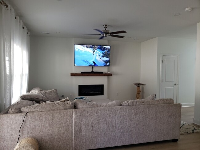 Photo - 500 Burgundy Dr