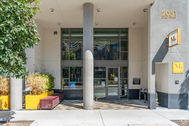 Entrada principal - The Martin