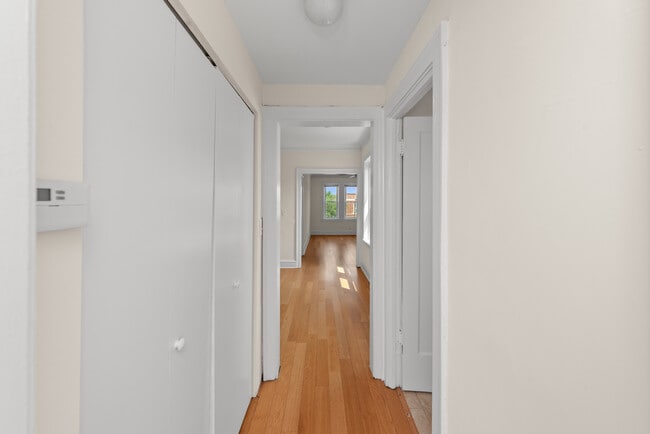 Building Photo - 3533 W Fullerton Ave Unit 3