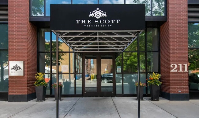 Building Photo - 211 W Scott St