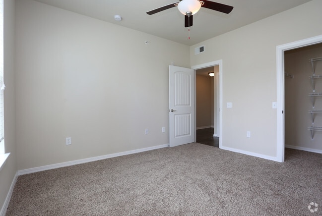 2 Br, Bedroom