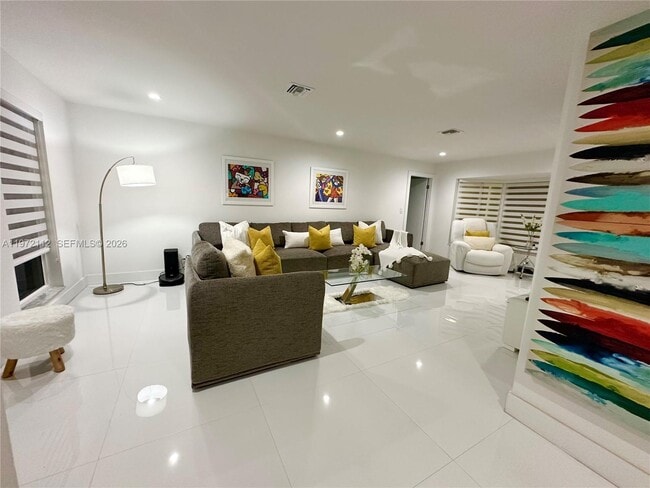 Photo - 9230 SW 68th St