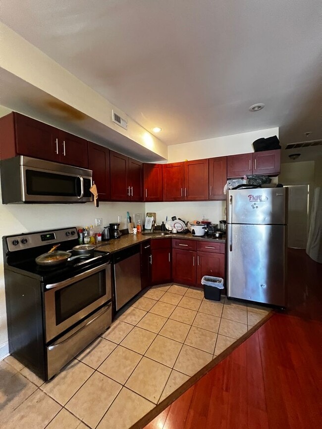 Photo - 676 N 33rd St Unit 3M