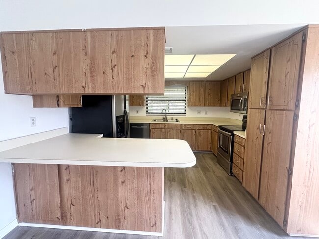 Photo - 107 Maplewood Dr