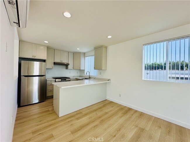 Photo - 4214 Lockwood Ave Condo Unit 3/4