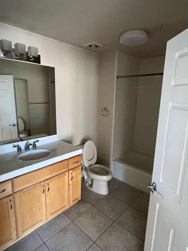 Photo - Stunning 2-Bedroom Condo with Panoramic Do...