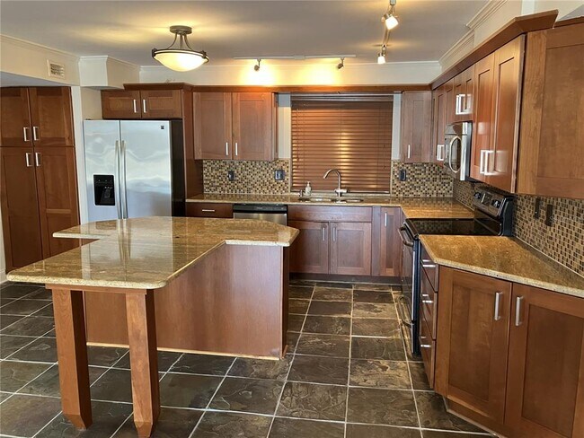 Photo - 201 W Laurel St Unit PH4