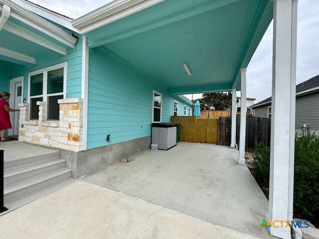 Photo - 1285 Live Oak Dr