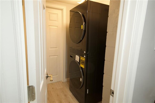 Photo - 95 Wainwright St Apartment Unit 2