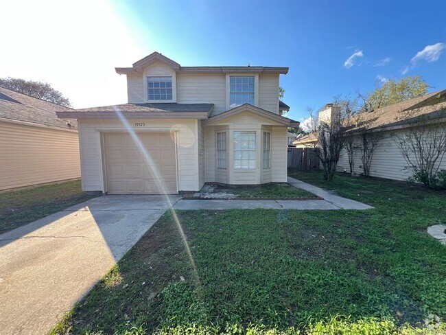 Building Photo - 19523 Shady Bank Dr Rental